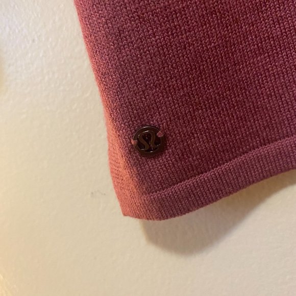 LULULEMON BLISSFUL ZEN MERINO WOOL SIDE SLIT SWEATER CARDIGAN MERLOT/ROSE Size 6 - Picture 9 of 9